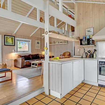 Feriehus 4 Bedroom Stunning In Grenaa *