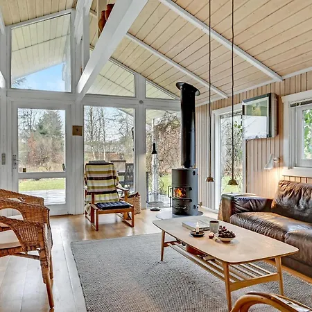 Feriehus 4 Bedroom Stunning In Grenaa Brondstrup
